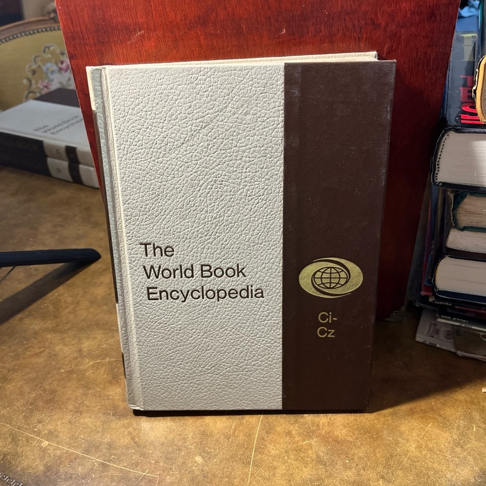 The World Book Encyclopedia Volume Ci-Cz